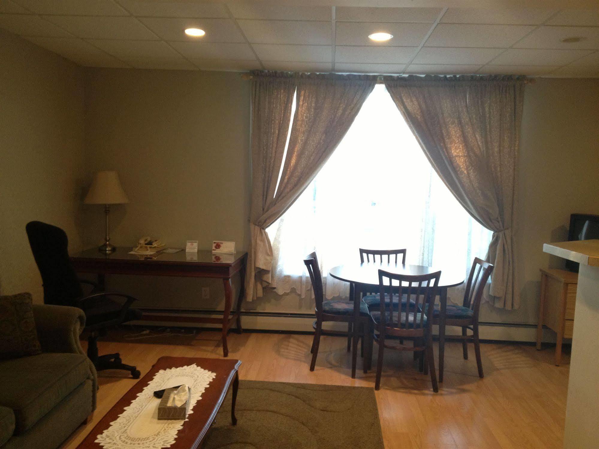 Midtown Motel & Suites Moncton Esterno foto
