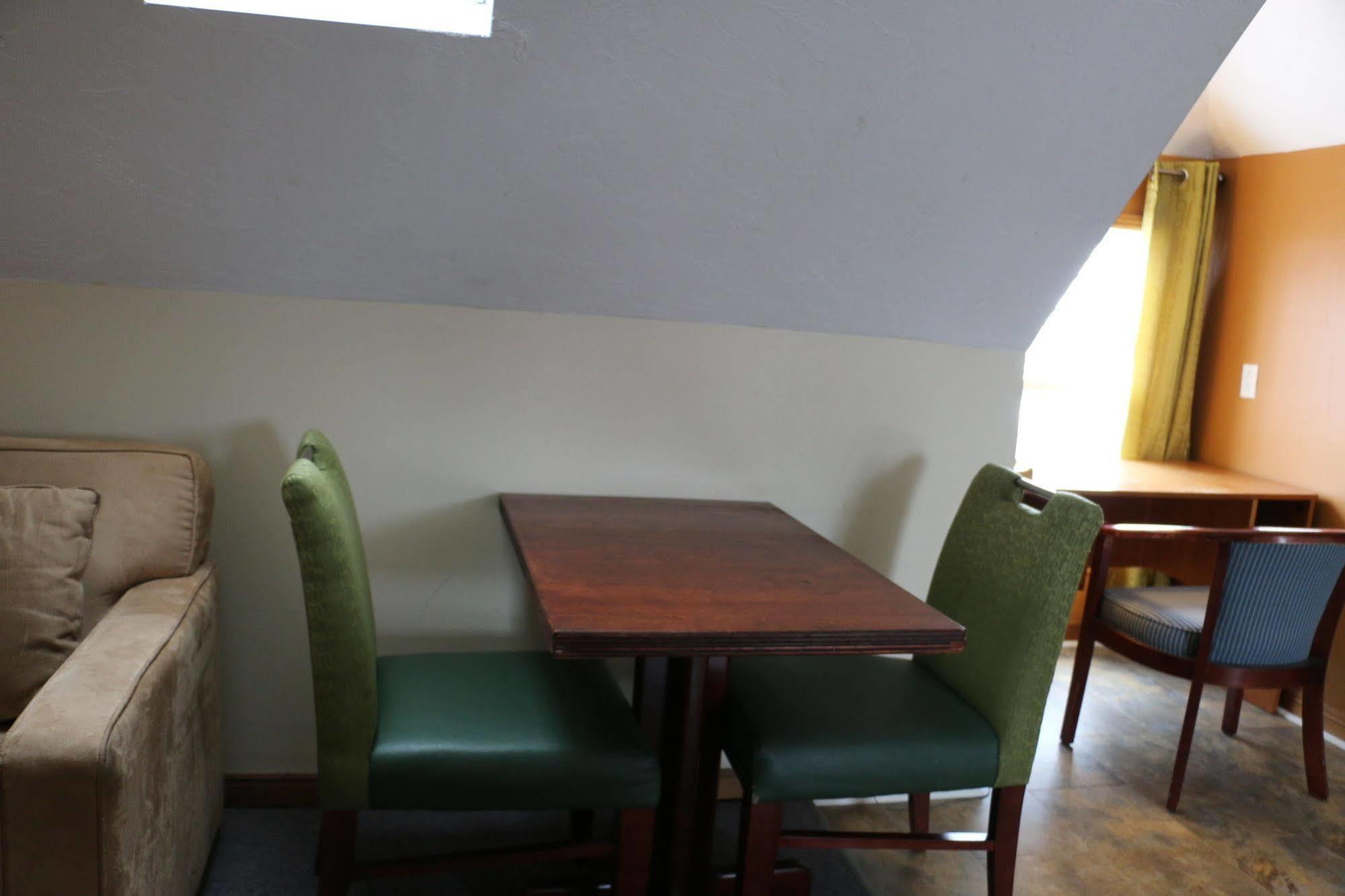 Midtown Motel & Suites Moncton Esterno foto