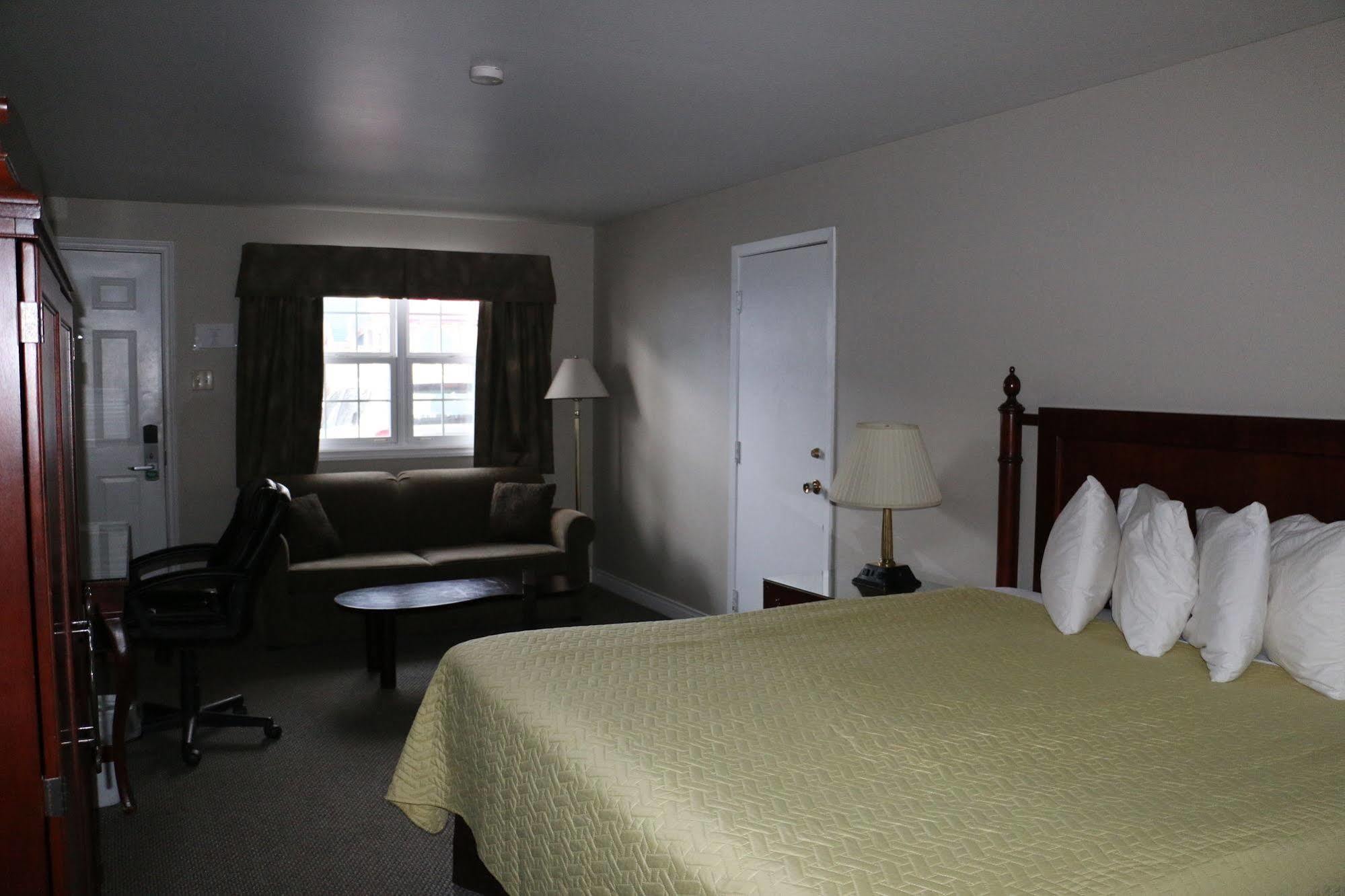Midtown Motel & Suites Moncton Esterno foto