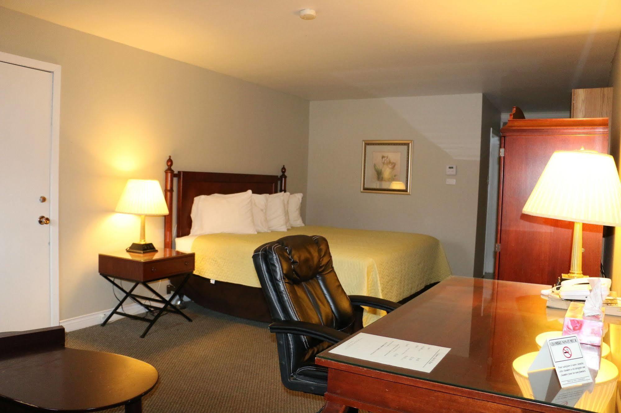 Midtown Motel & Suites Moncton Esterno foto