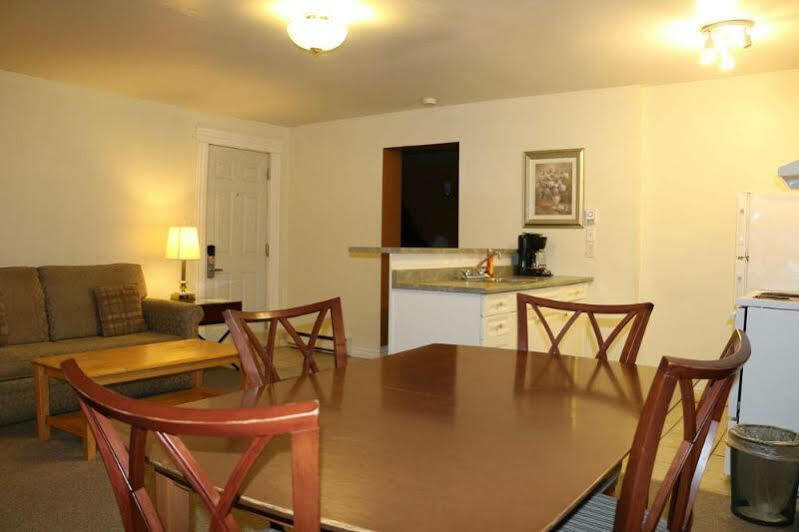 Midtown Motel & Suites Moncton Esterno foto